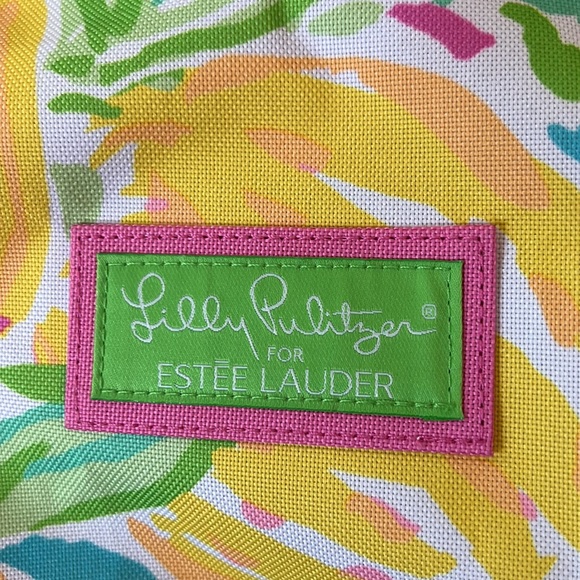 Lilly Pulitzer Bundle of 3 (Tote/Cosmetics/Wristlet) - Picture 12 of 16